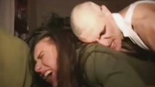 יפהפיה אמריקאית מצלמות סקס צפייה ישירה חינם בעלת חזה שטוח מצאה זין ורוצה סקס.